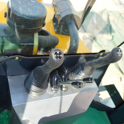 4x4 Mini Baccaglia con elevata efficienza operativa e pompa idraulica BOXINHUASHENG