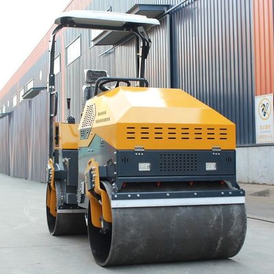 35KN Forza di eccitazione da 0,5 a 3 tonnellate di tamburo di acciaio a rulli stradali asfaltati con 2580 * 1410 * 1930 mm