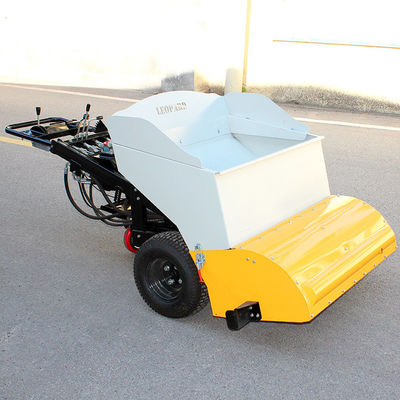 Piccola pavimentatrice con 2 ruote anteriori azionate idrostaticamente larghezza di lavoro 1000 mm