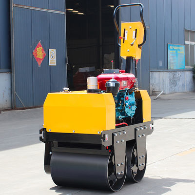 0.5 tonnellate Mini Roller a mano compatto con velocità di marcia 0-4 km/h e pompa idraulica Danfoss