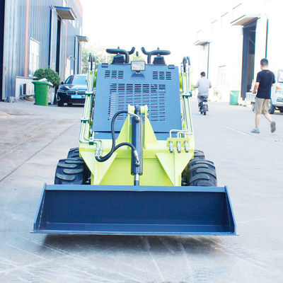 Mini Skid Steer Loader approvato dall'EPA con 950 kg di peso e 17,2 kW di potenza