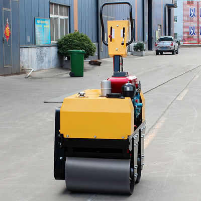 600 mm di larghezza di compattazione Macchina portatile di compattazione del suolo con capacità del serbatoio del carburante di 2,5 l