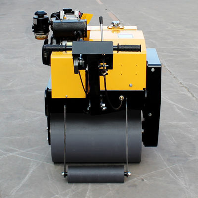 Walk Behind Single Drum Roller HQ-YL600C Vibratory Road Roller 0,3 tonnellate con potenza di 5,5 KW