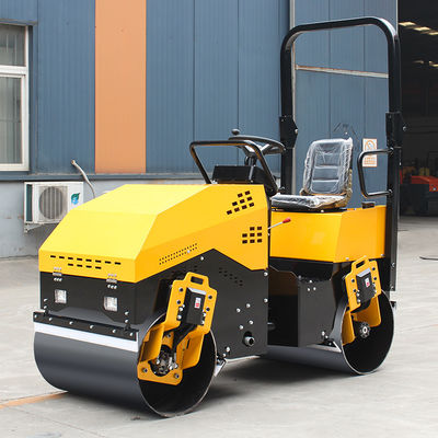 70Hz Frequenza di eccitazione 1.5t Doppia ruota Completamente idraulica Motore standard europeo Road Roller