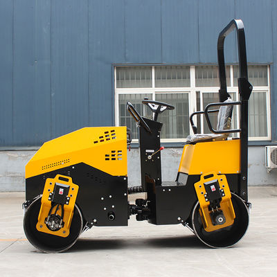 70Hz Frequenza di eccitazione 1.5t Doppia ruota Completamente idraulica Motore standard europeo Road Roller