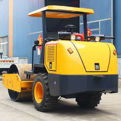 Alte prestazioni di funzionamento Compattatore a rullo a tamburo singolo Rollatore per terreni vibratori
