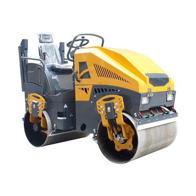 2 tonnellate di rullo stradale vibrante con potenza del motore di 11,5 kW Compattatore a doppio tamburo idraulico