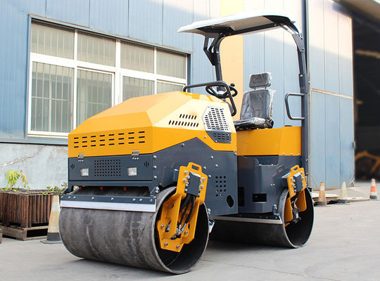 28.5 KW Compattatore per rulli stradali vibranti Doppia vibrazione 3 tonnellate rulli di asfalto